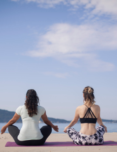 J’ai testé un cours de yoga sur la plage à Toulon