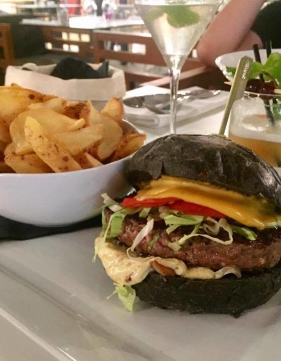 J’ai mangé chez MAOTSUMY à l’Avenue83